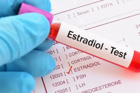 Kiedy badać estradiol? Klucz do wiarygodnych wyników!