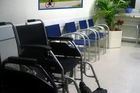 Szybka rehabilitacja NFZ Gdańsk: Jak skrócić czas oczekiwania?
