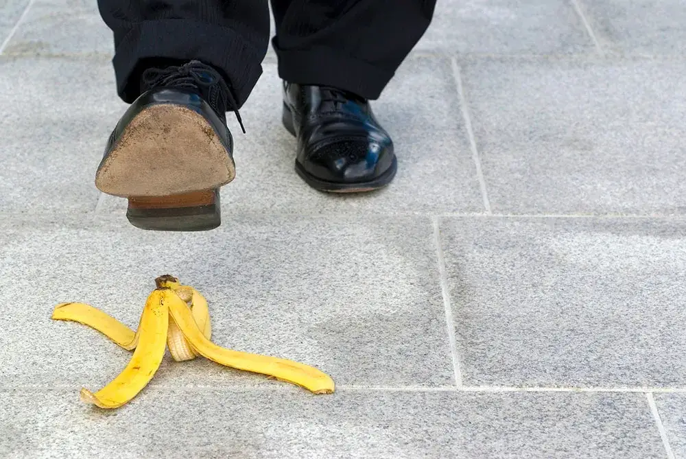 Odszkodowanie za potknięcie na chodniku