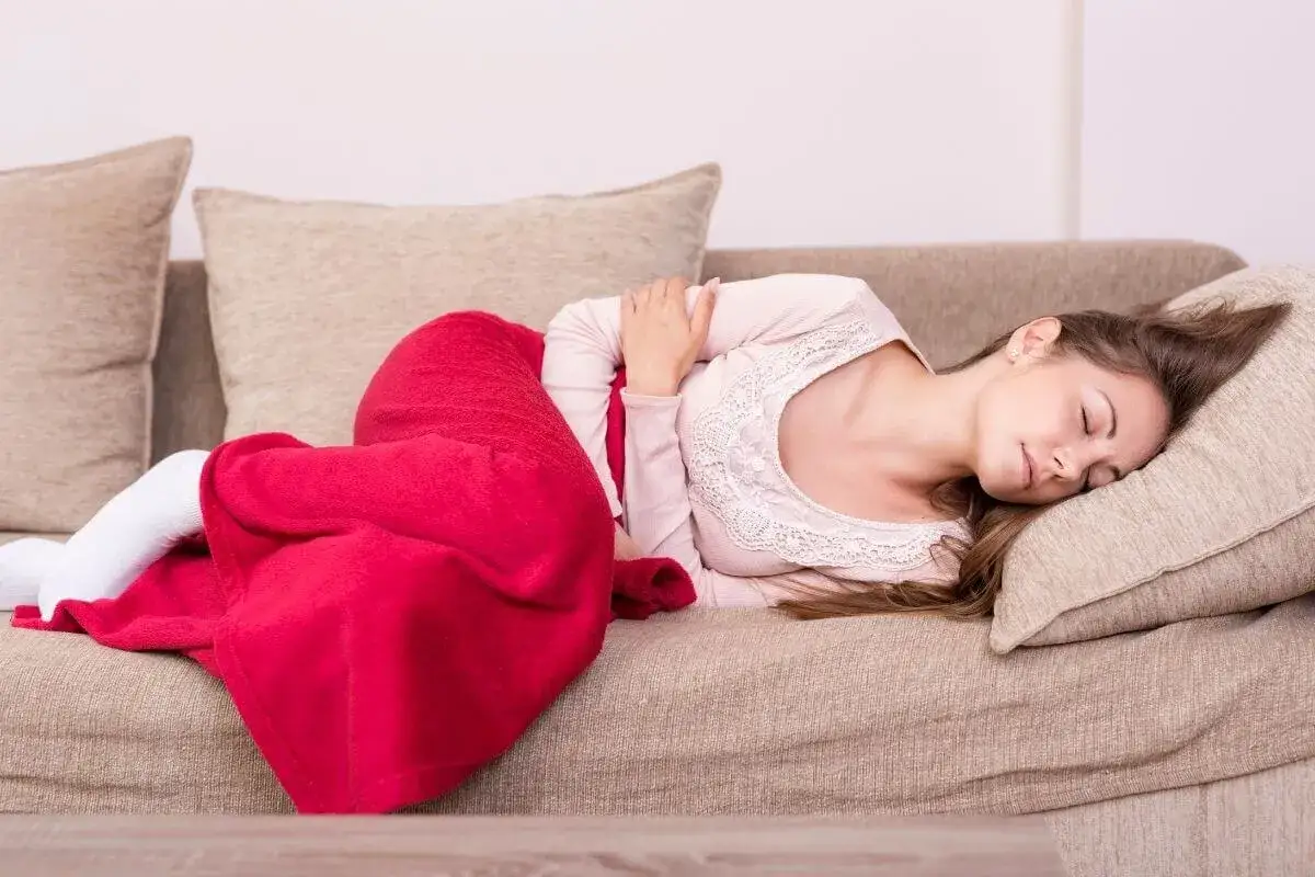 dieta przeciwzapalna i joga na ból menstruacyjny
